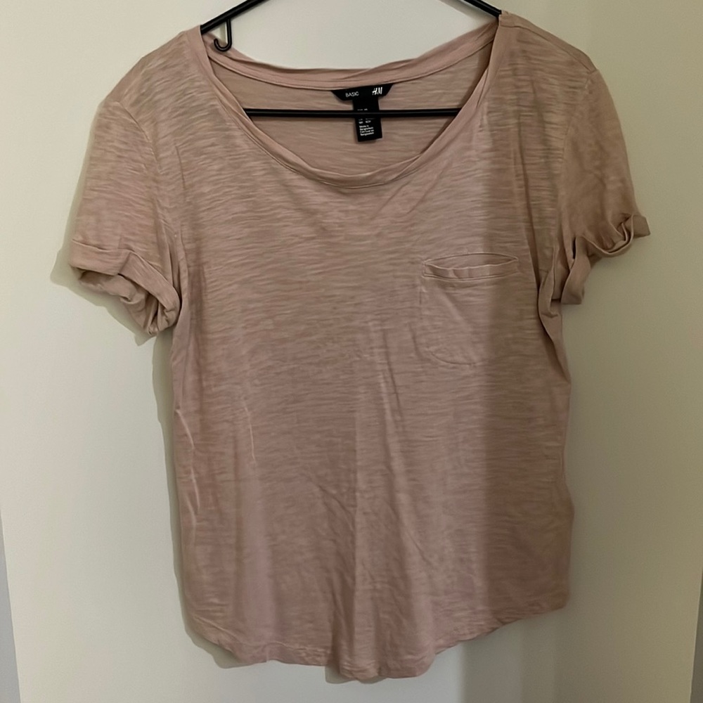 Simple pink tee